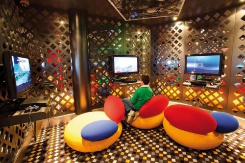 Зал видео-игр Playstation World