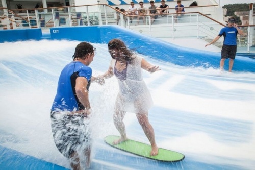 Симулятор серфинга FlowRider