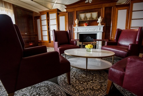 Лондж Discoveries