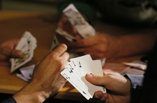 Комната карточных игр