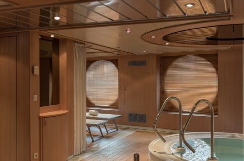 Спа-центр с джакузи