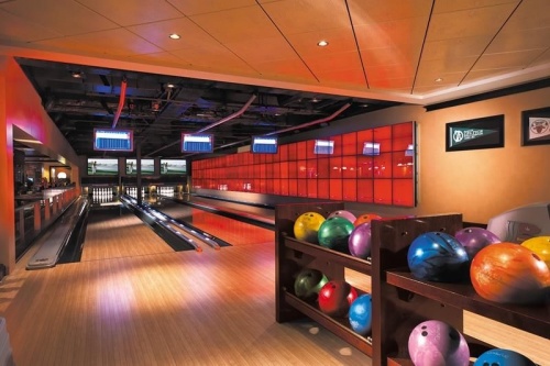 Бар O'Sheehan's Neighborhood и боулинг