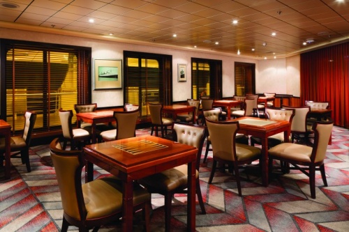 Интернет-кафе и комната для настольных игр