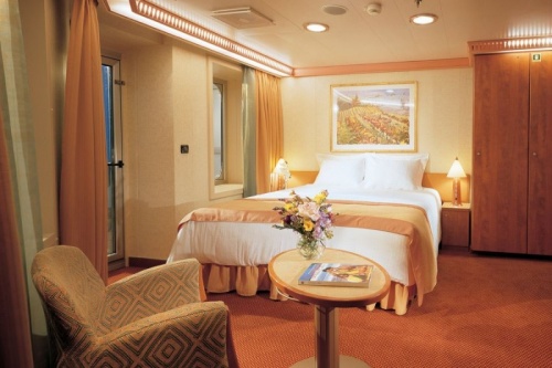 Каюта с балконом на корме (8M)