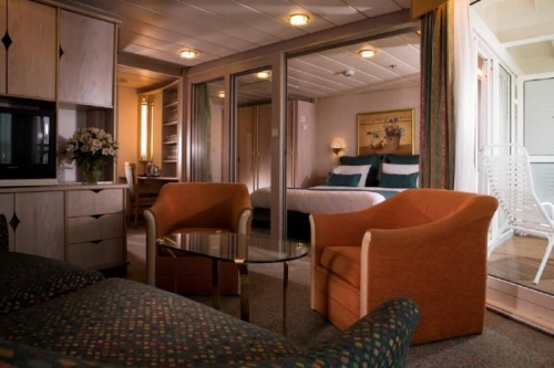 Royal Family сьют (FS)