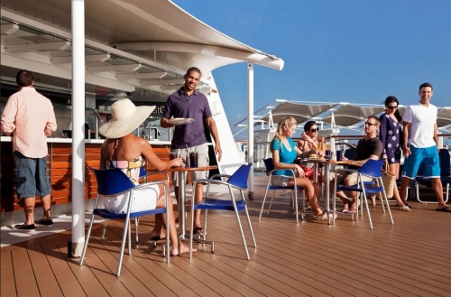 Кафе и гриль с видом на океан