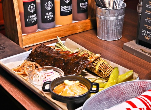 Guy’s Pig & Anchor Bar-B-Que Smokehouse